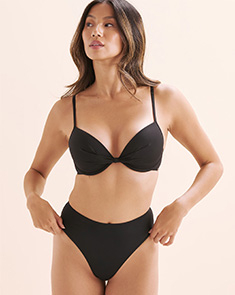 Woman wearing a black bikini